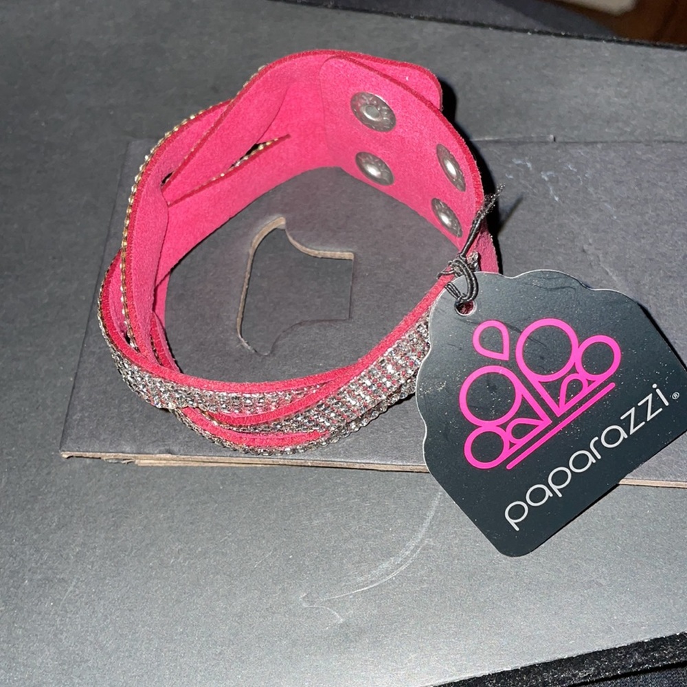Pink Snap bracelet - Picture 2 of 2